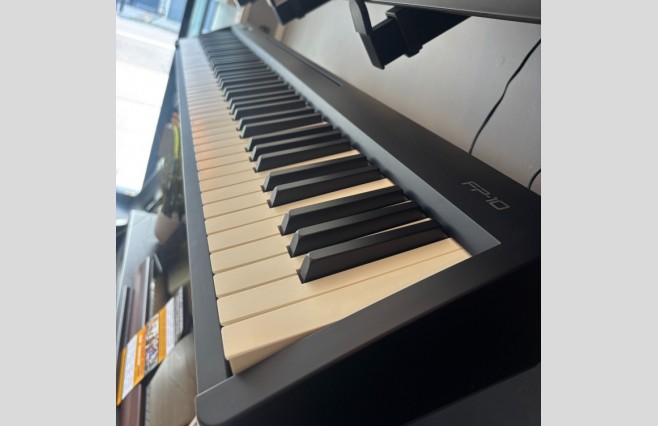 Roland FP10 Black Portable Digital Piano, Used (SN:M6S6802) - Image 5